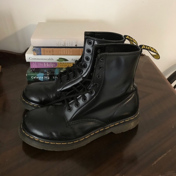 dr martens 1460 vintage black